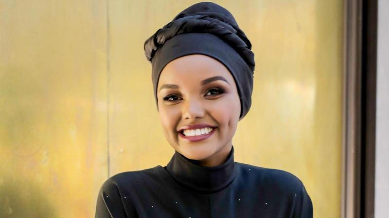 Halima Aden Perempuan Tercantik di Dunia 2021