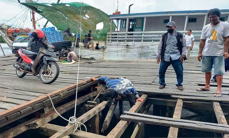 Rehab Dermaga kuala pembuang