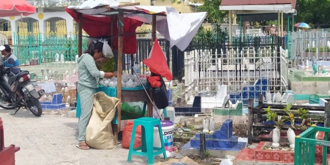 Jelang Ramadan Pedagang Bunga Tabur Raup Untung