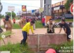 Cegah Banjir, Tim Gabungan Bersihkan Saluran Drainase yang Tersumbat