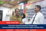 Senin (03/07/2023) Wali Kota Palangka Raya  Fairid Naparin Menyerahkan Surat Keputusan Pengangkatan Pegawai Pemerintah D…