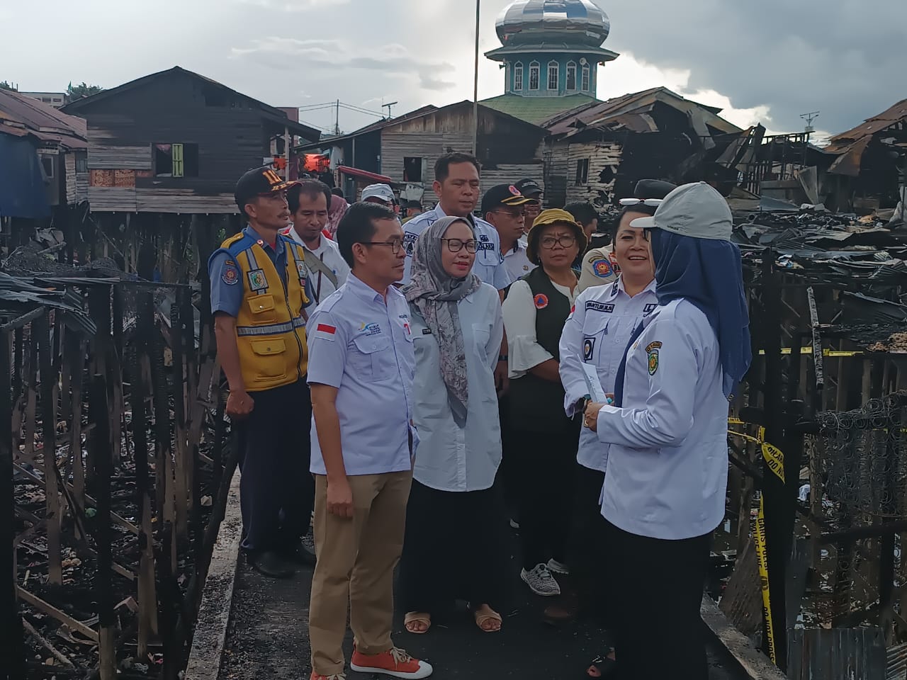 Pj Wali Kota Tinjau Lokasi Kebakaran Di Flamboyan Bawah