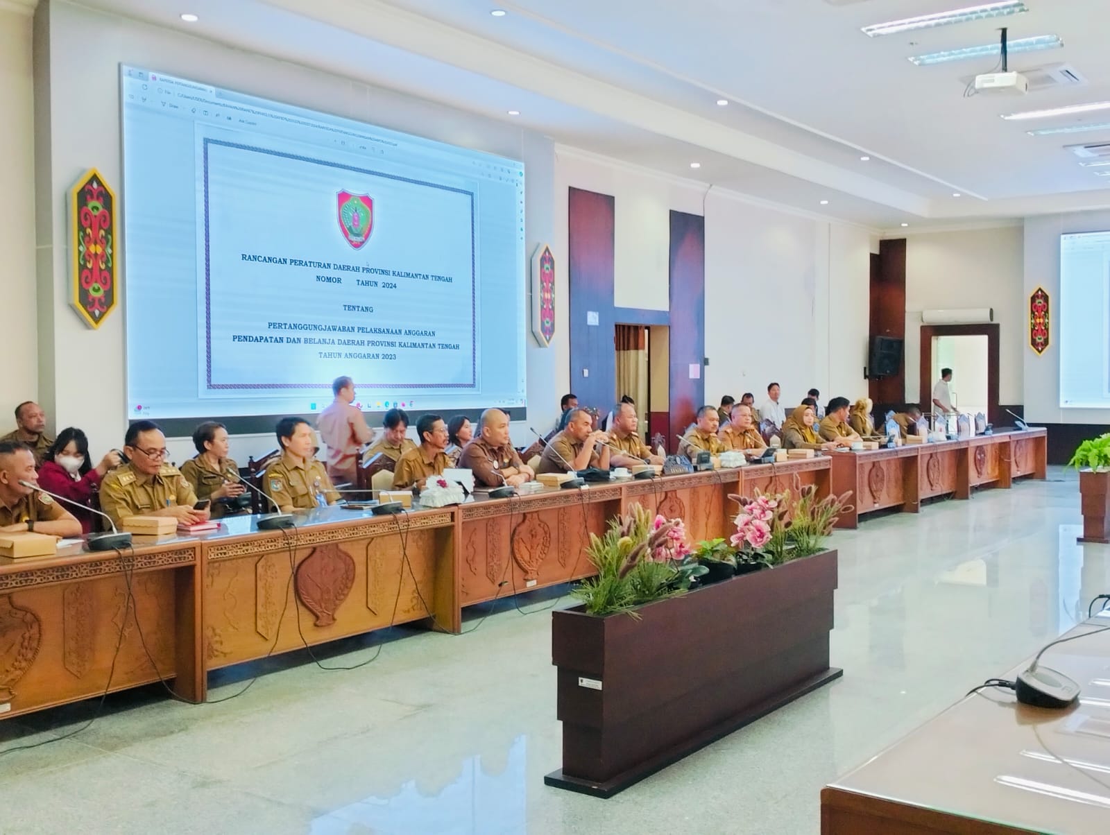 Karo Adpim Hadiri Rapat Gabungan Dewan Bahas Raperda Pertanggungjawaban Pelaksanaan