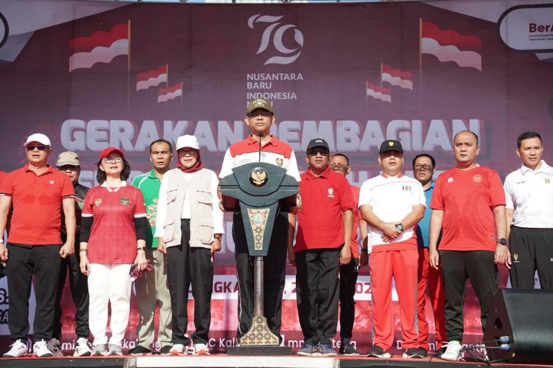 Sebanyak 41.900 Bendera Dibagikan Dalam Gerakan Pembagian Bendera Merah Putih