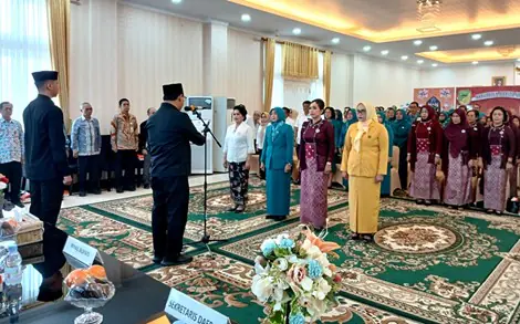 Bupati Barut Lantik Pkk Barut