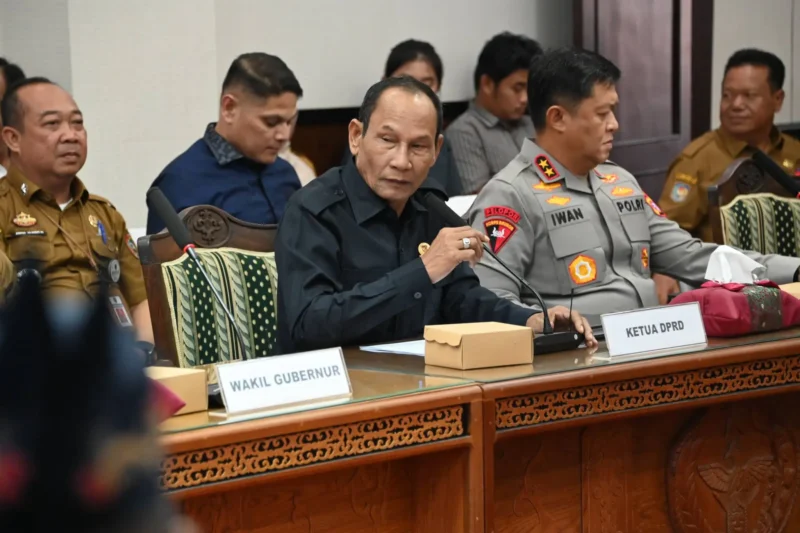 1404 Ketua Dprd Kalteng