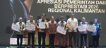 0605 Bupati Barut Terima Penghargaan2