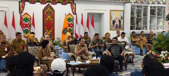 Gubernur Dan Media