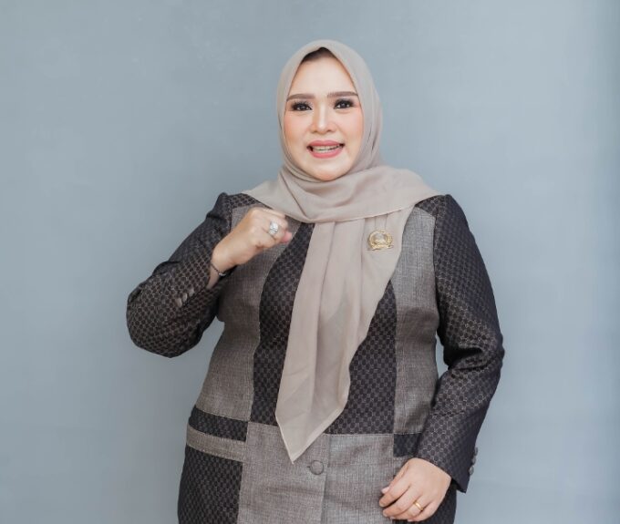 Wakil Ketua I Dprd Kabupaten Murung Raya, Dina Maulidah, S.h.i