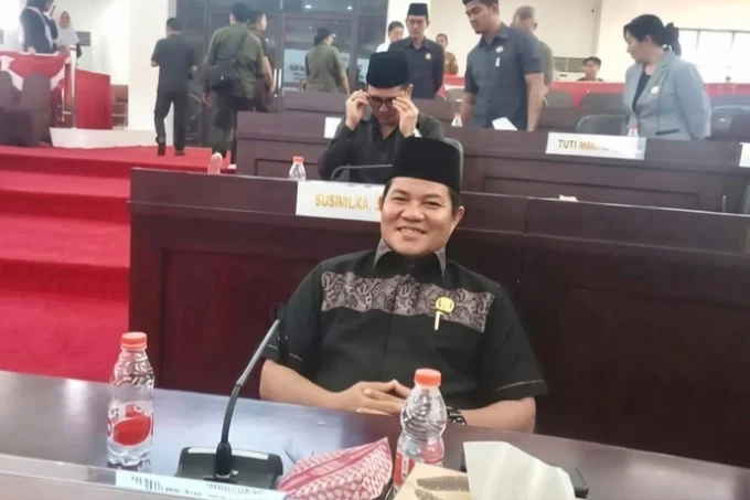 Ketua Komisi Ii Dprd Murung Raya, Bebie