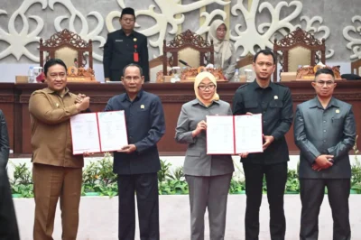 1808 Ketua Dprd Dan Wagub1