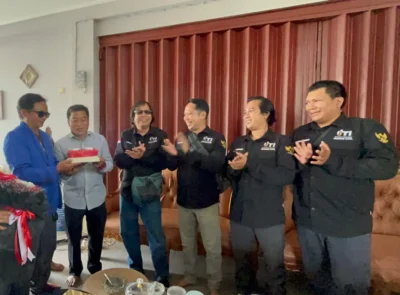 Dapat Kejutan Ultah Ke 54 Dari Wartawan, Rumiadi Tekankan Pentingnya Informasi Akurat