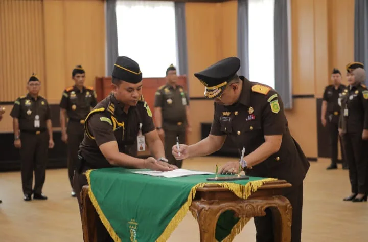 Lantik Wakajati Kalteng2