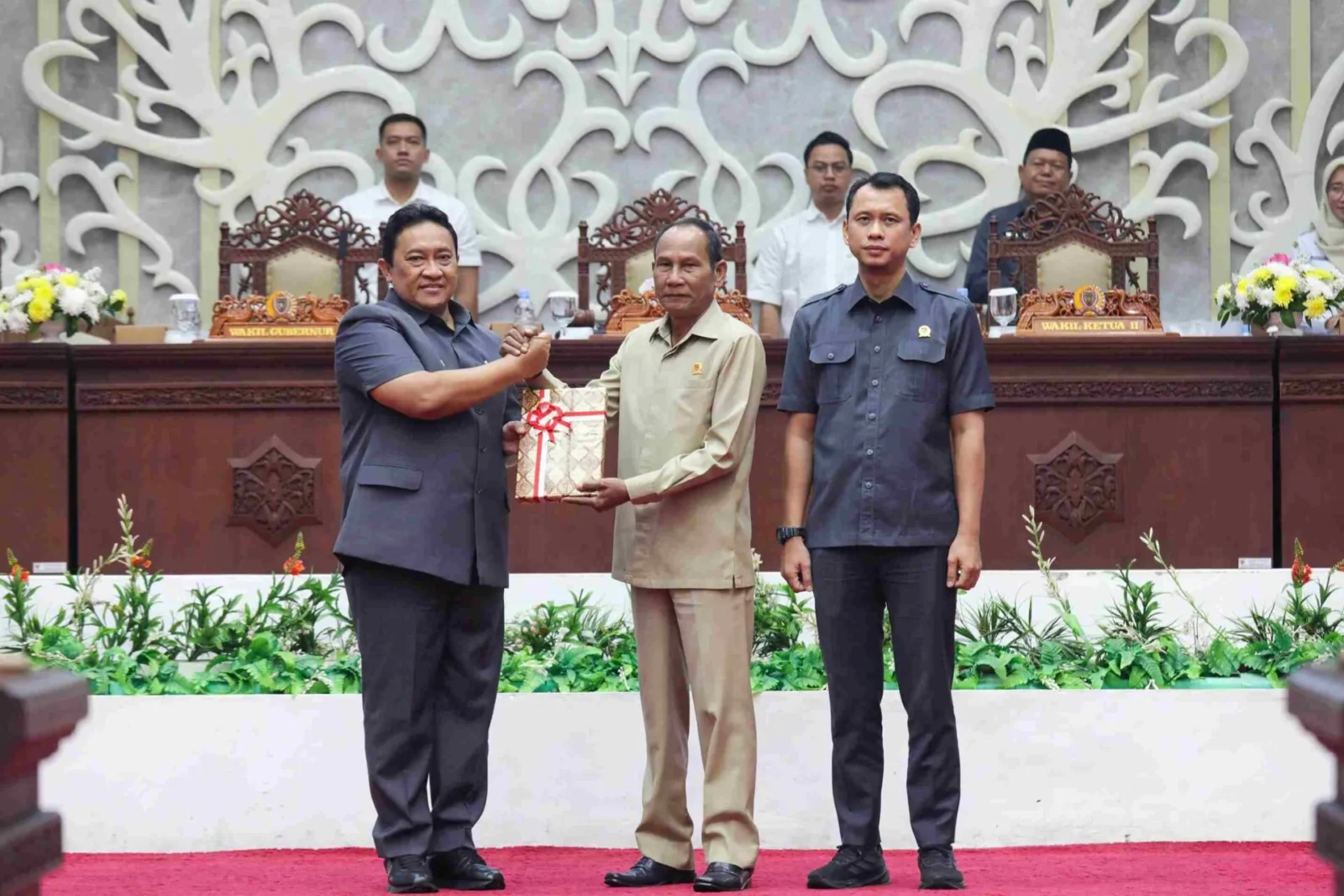 0909 Ketua Dprd Dan Wagub