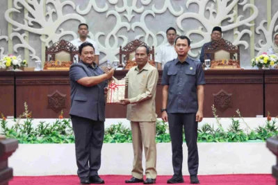 0909 Ketua Dprd Dan Wagub