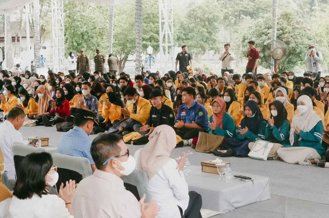 1609 Gubernur Dan Mahasiswa3