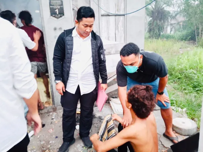 Pelaku Curat