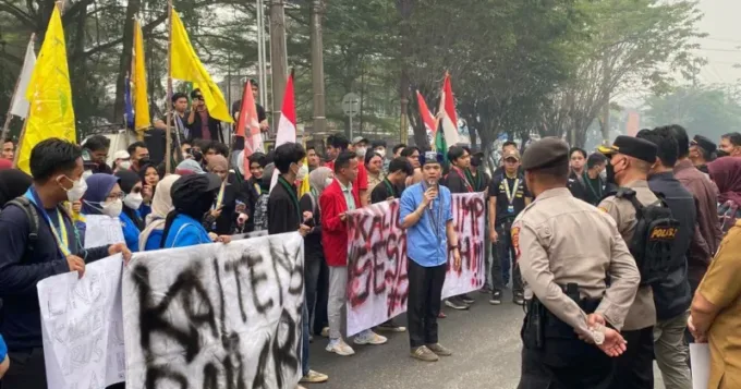 Demo Mahasiswa Di Palangka Raya