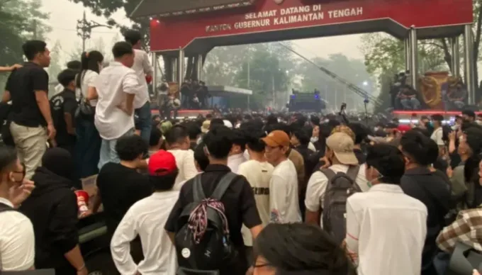 Demo Mahasiswa Gterkait Karhutla Kalteng