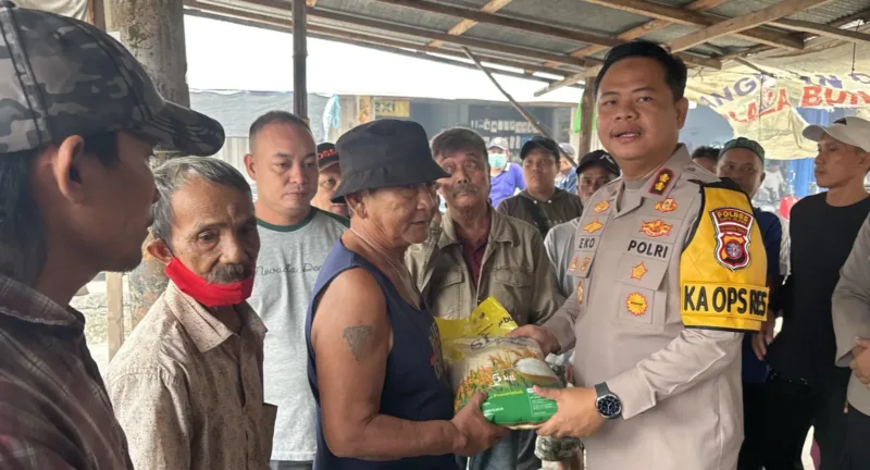 Kapolres Barsel Sambang Warga